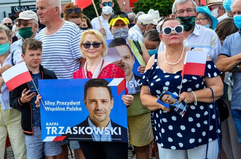  Rafał Trzaskowski w Skierniewicach wzywa kontrkandydata do debaty 