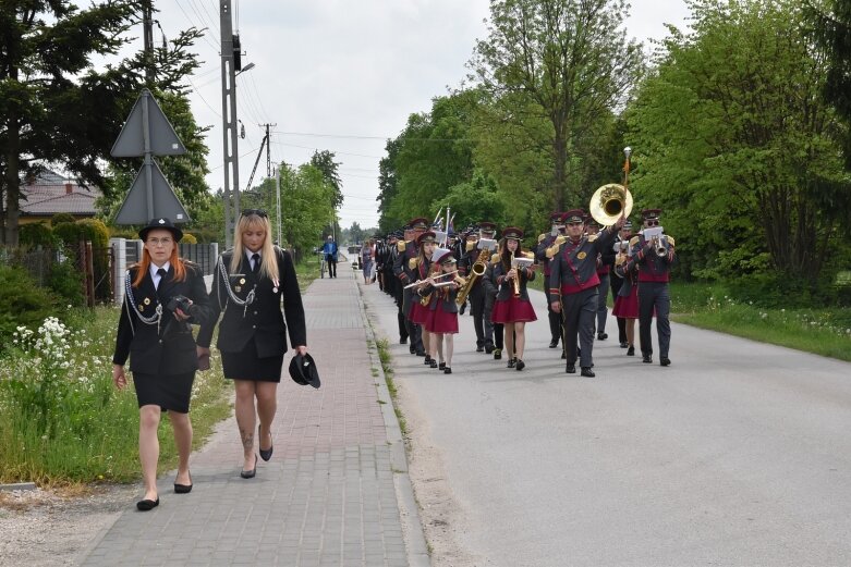  Nowy wóz bojowy już poświęcony, teraz druhowie marzą o rozbudowie i remoncie strażnicy 