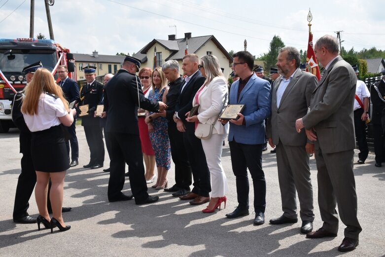  Nowy wóz bojowy już poświęcony, teraz druhowie marzą o rozbudowie i remoncie strażnicy 