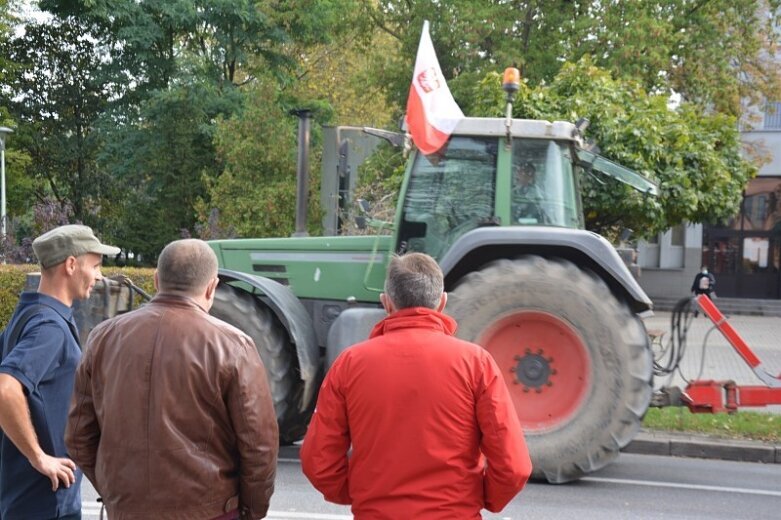  W biurze poselskim PiS protestujący rolnicy mówili o zdrajcach 