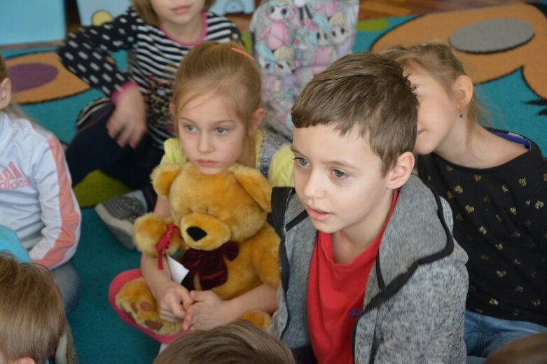  Czytaliśmy bajki „Sowom” z Przedszkola nr 2 w Żyrardowie 