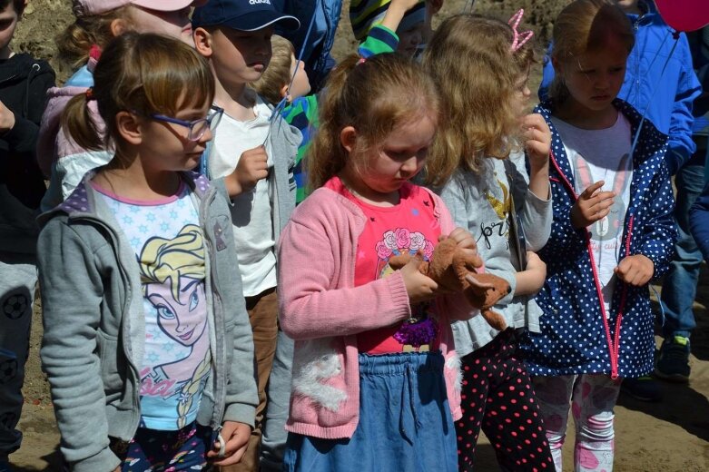 Spełnia się marzenie dzieci z gminy Radziejowice o nowym przedszkolu 