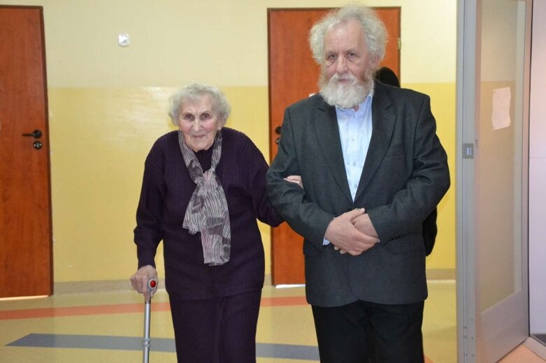  97-letnia Barbara Gancarczyk uczestniczka Powstania Warszawskiego spotkała się dziś z uczniami w Radziejowicach 