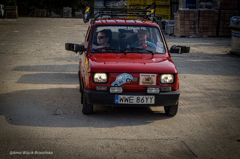  Przez wiele lat Fiat 126 był jednym z najczęściej spotykanych samochodów na drogach w Polsce i doczekał się wielu nazw potocznych, z których najpopularniejsza – maluch, stała się pod koniec produkcji tego modelu (1997) jego oficjalną nazwą. 