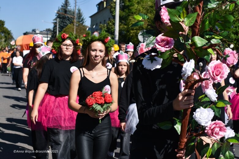  Barwna parada ulicami Skierniewic 