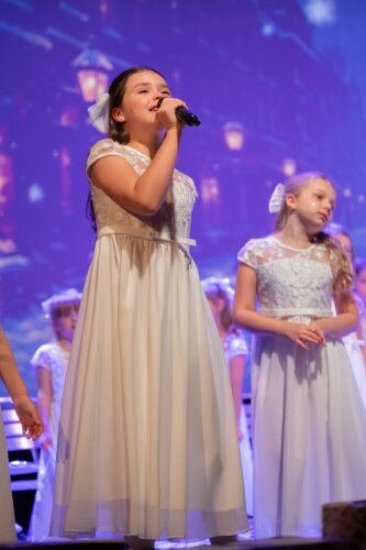  BIAŁE ŚWIĘTA na scenie CKiS w Skierniewicach 