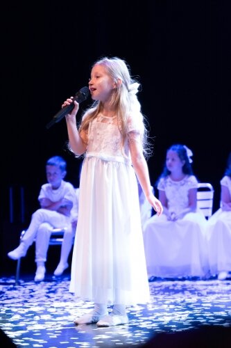  BIAŁE ŚWIĘTA na scenie CKiS w Skierniewicach 