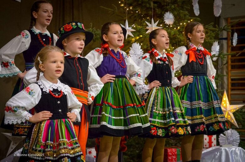  Wigilijny wieczór z Zespole Szkół w Głuchowie  