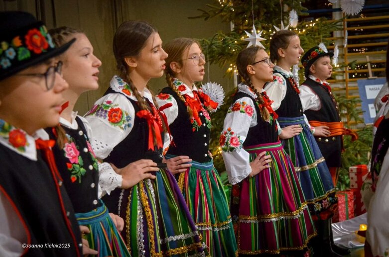  Wigilijny wieczór z Zespole Szkół w Głuchowie  