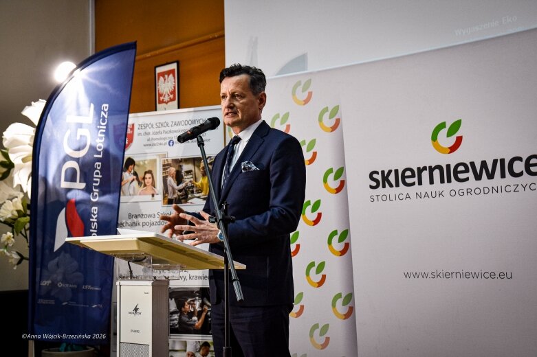  To może być jeden z najważniejszych nowych kierunków dla szkolnictwa zawodowego w Skierniewicach. Mechanik podpisał list intencyjny z Polską Grupą Lotniczą, a stawką są przyszłe kadry dla branży lotniczej. 