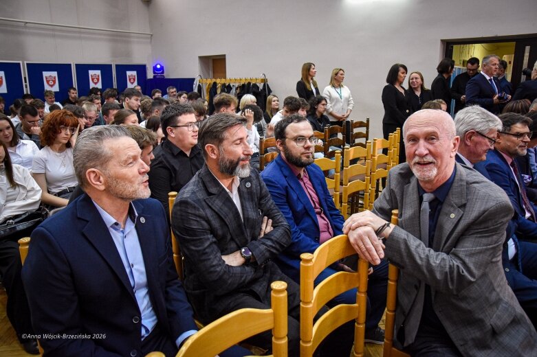  To może być jeden z najważniejszych nowych kierunków dla szkolnictwa zawodowego w Skierniewicach. Mechanik podpisał list intencyjny z Polską Grupą Lotniczą, a stawką są przyszłe kadry dla branży lotniczej. 