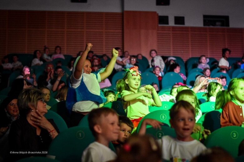  Od Truskawkowych Mam do Truskawkowych Rodziców. Historia niezwykłego teatru ze Skierniewic 