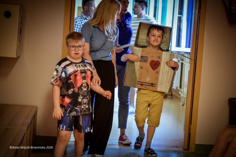  „Nie trzeba dzieci naprawiać”. Mocne przesłanie uczniów SOSW w Skierniewicach 