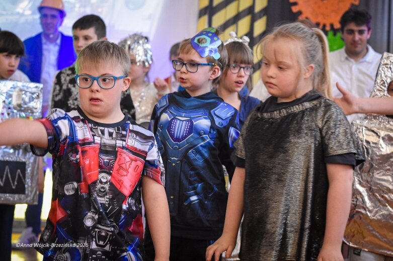  „Nie trzeba dzieci naprawiać”. Mocne przesłanie uczniów SOSW w Skierniewicach 