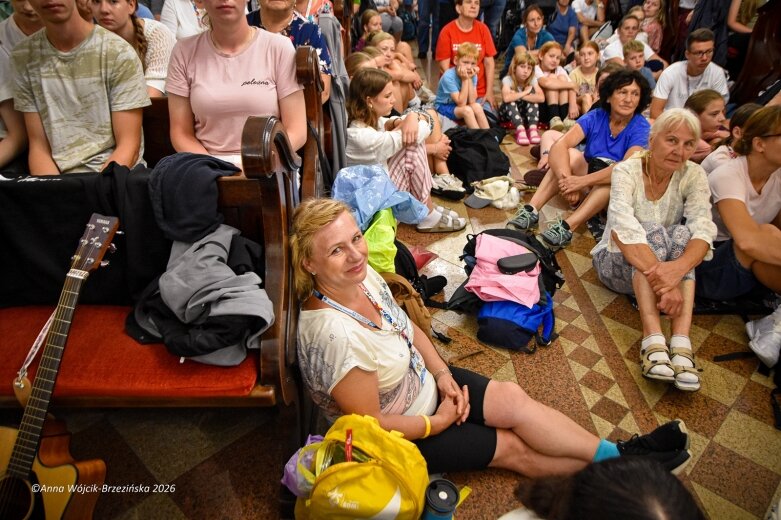  Łowicka pielgrzymka wróciła do Makowa młodsza niż przed rokiem 
