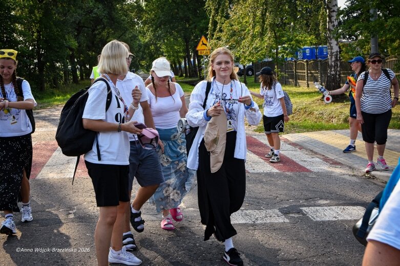  Łowicka pielgrzymka wróciła do Makowa młodsza niż przed rokiem 