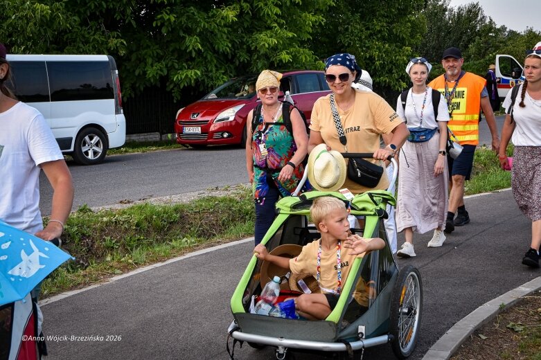  Łowicka pielgrzymka wróciła do Makowa młodsza niż przed rokiem 
