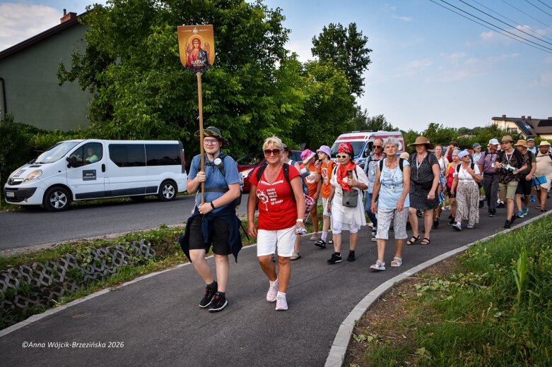  Łowicka pielgrzymka wróciła do Makowa młodsza niż przed rokiem 