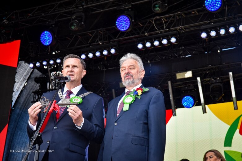  Parada, duma i klucz do pałacu. Skierniewice otworzyły Święto Kwiatów 