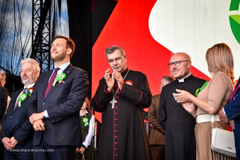  Parada, duma i klucz do pałacu. Skierniewice otworzyły Święto Kwiatów 