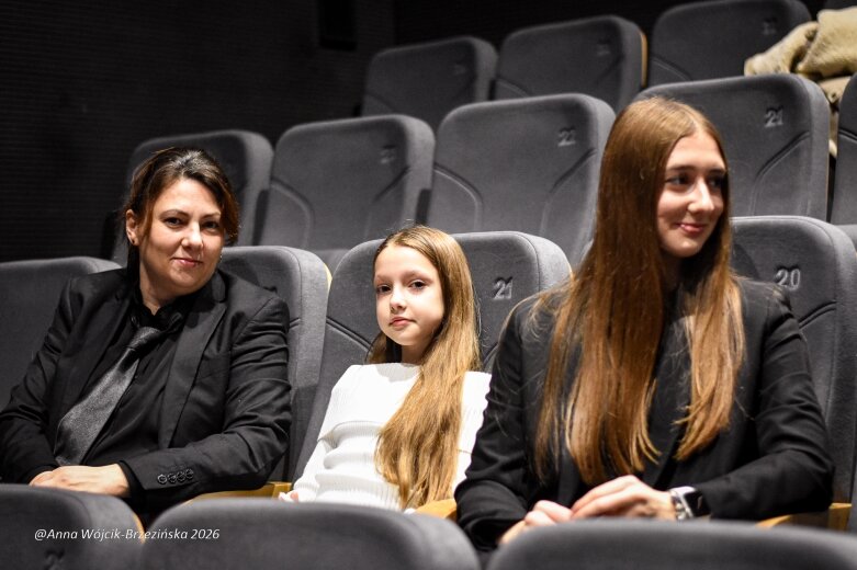  Ponad 250 uczniów odebrało stypendia Prezydenta Miasta Skierniewice 