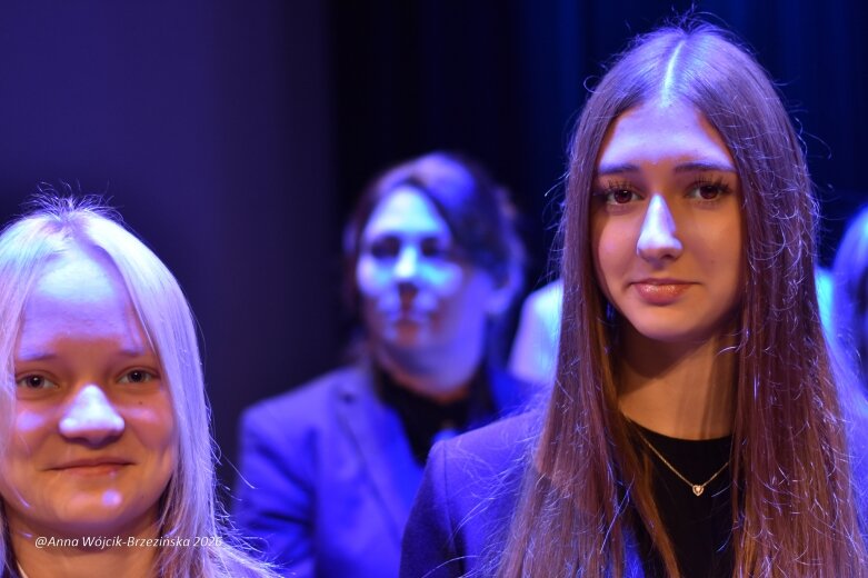  Ponad 250 uczniów odebrało stypendia Prezydenta Miasta Skierniewice 